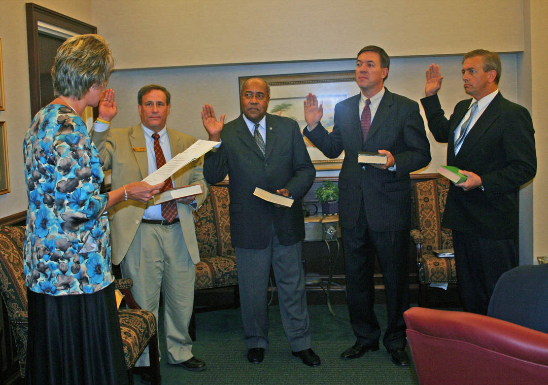 CCCC trustees elect new chairman swear in new reappointed trustees 08
