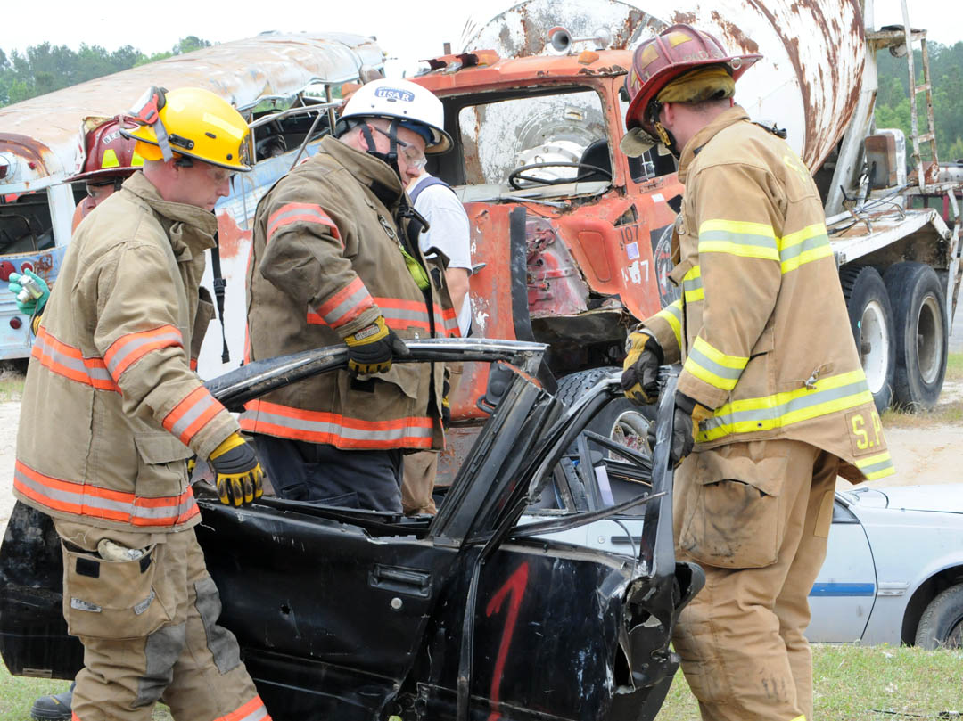 Firefighters gain extrication skills at ESTC training
