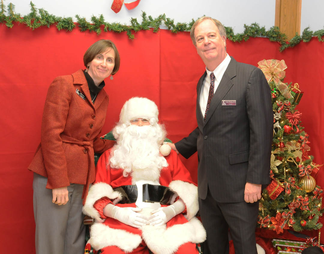  Santa invites all to CCCC Foundation's Christmas Tree Lighting 