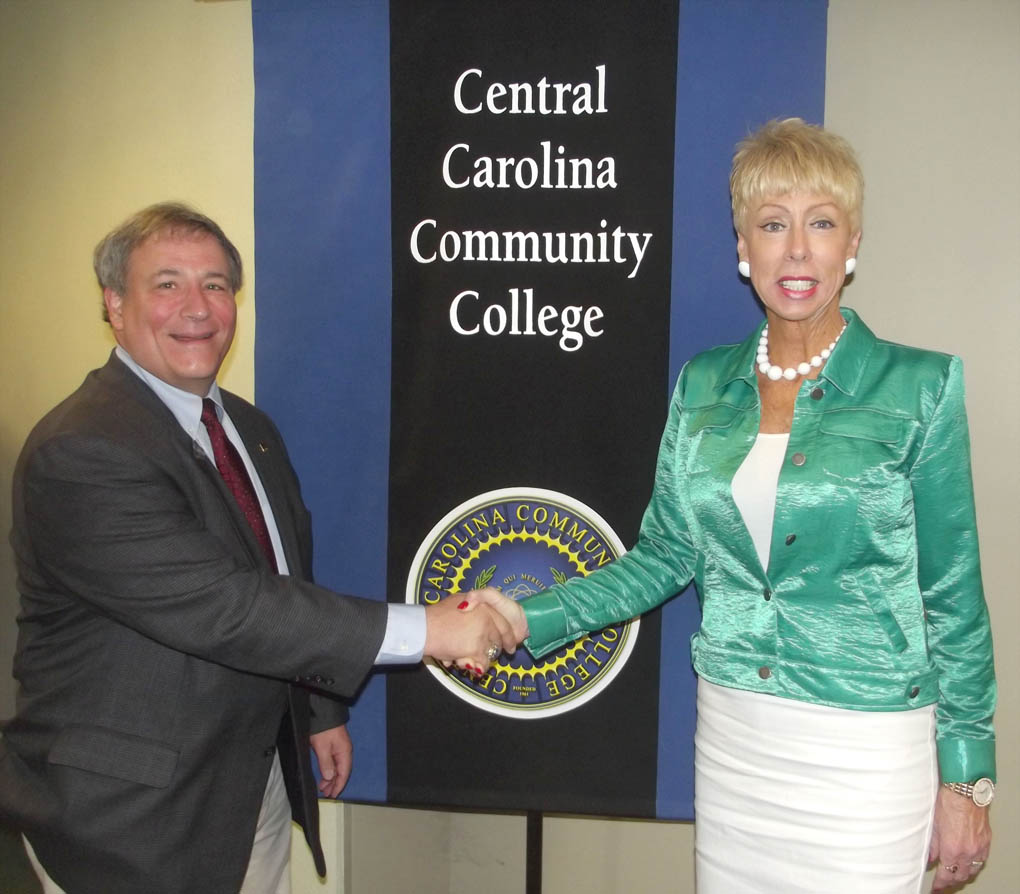 State Auditor presents CCCC financial audit report