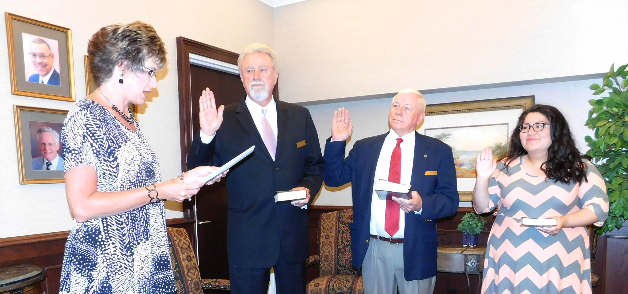 CCCC new and reappointed Trustees are sworn-in