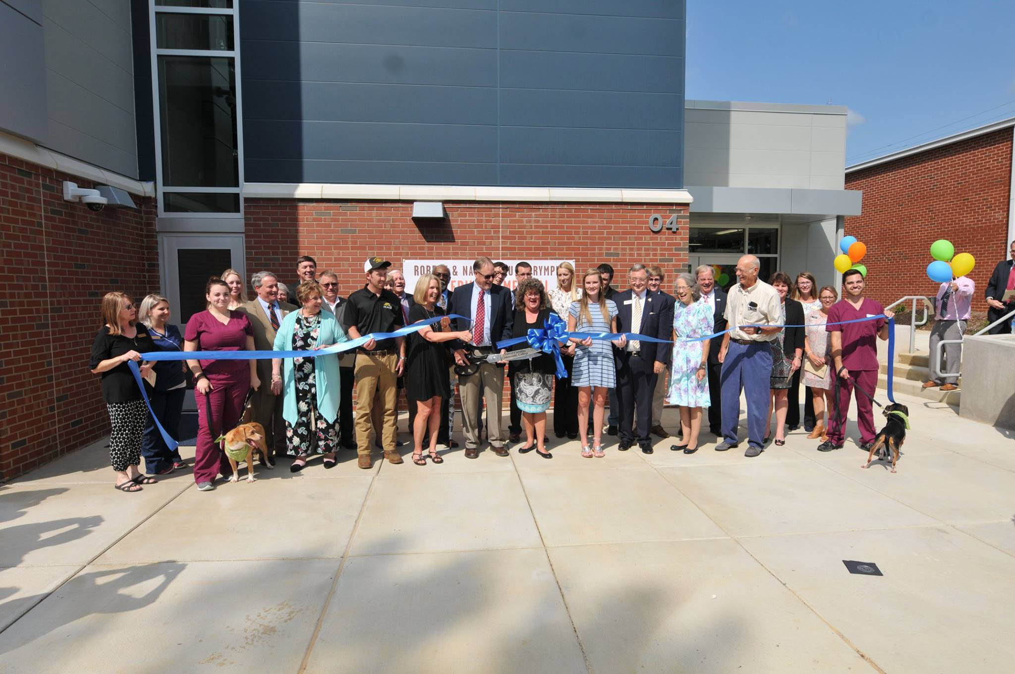 Ribbon cutting held for CCCC Dalrymple Veterinary Medical Technology Building