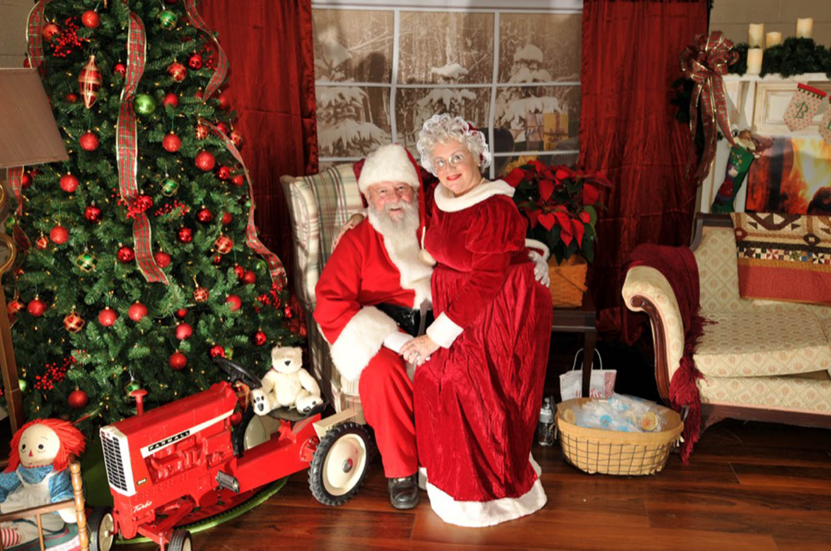 Read the full story, Santa invites all to CCCC Foundation's Christmas Tree Lighting in Sanford