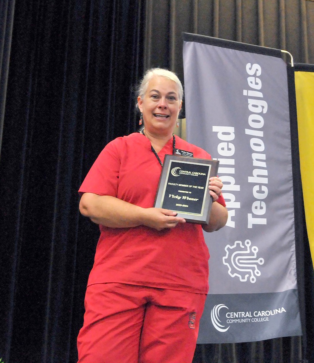 Vicky Wesner receives CCCC Faculty Member of the Year honor
